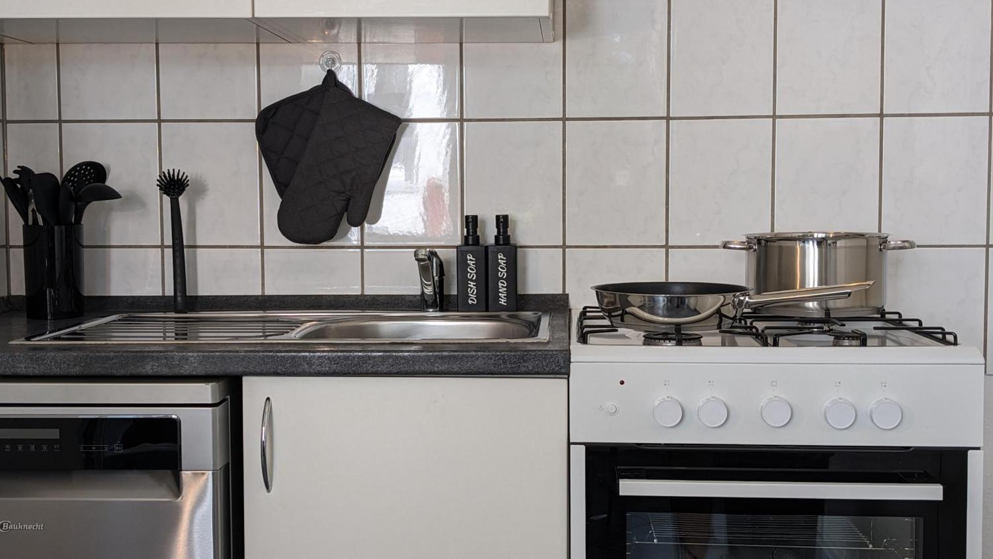 Tt Living Apartments Bonitas & Divinitas I 2 Schlafzimmer I Kueche I Vollbad I Waschmaschine Rellingen Exterior foto
